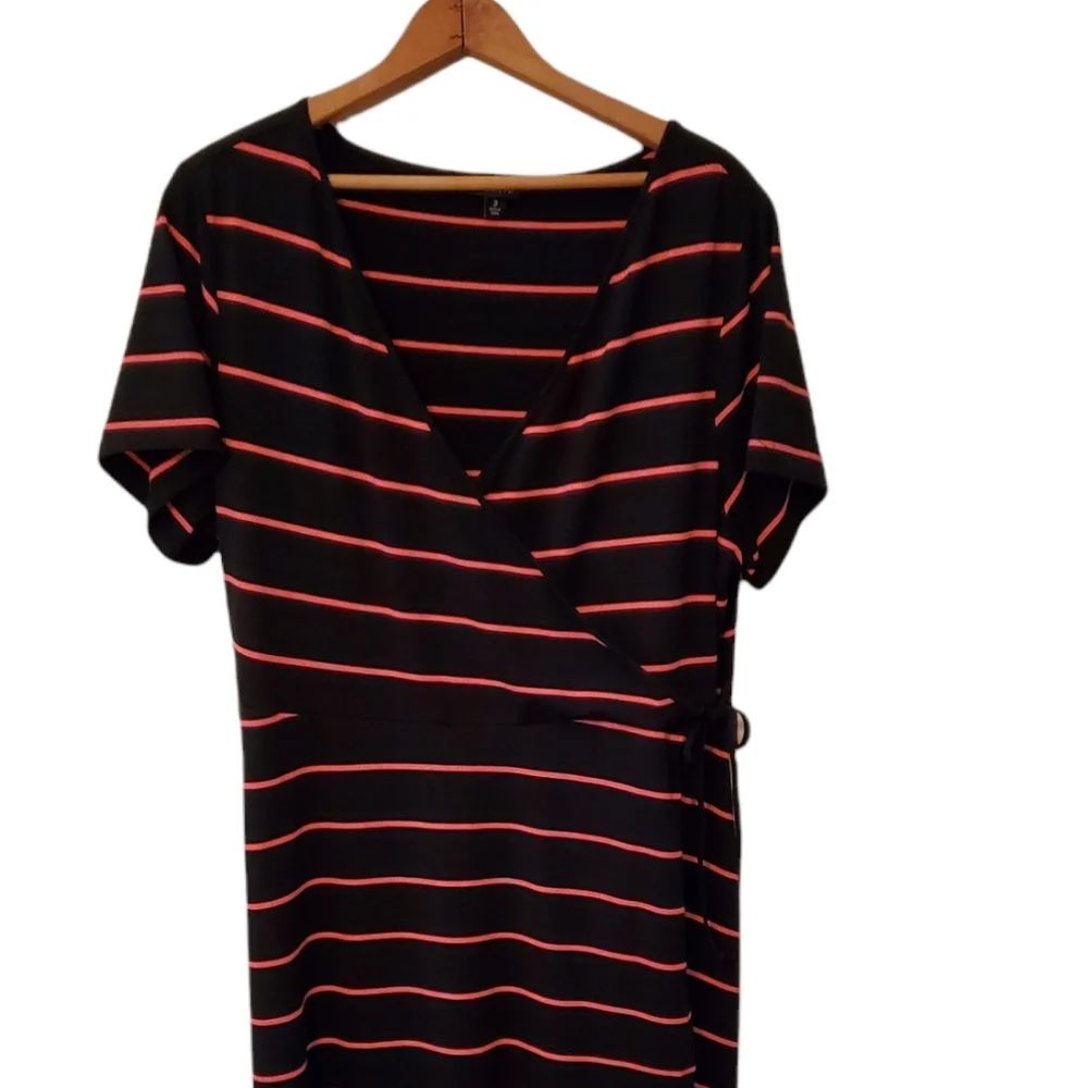 Torrid Wrap Dress Black with Hot Pink Stripes Size 3 - Picture 1 of 5
